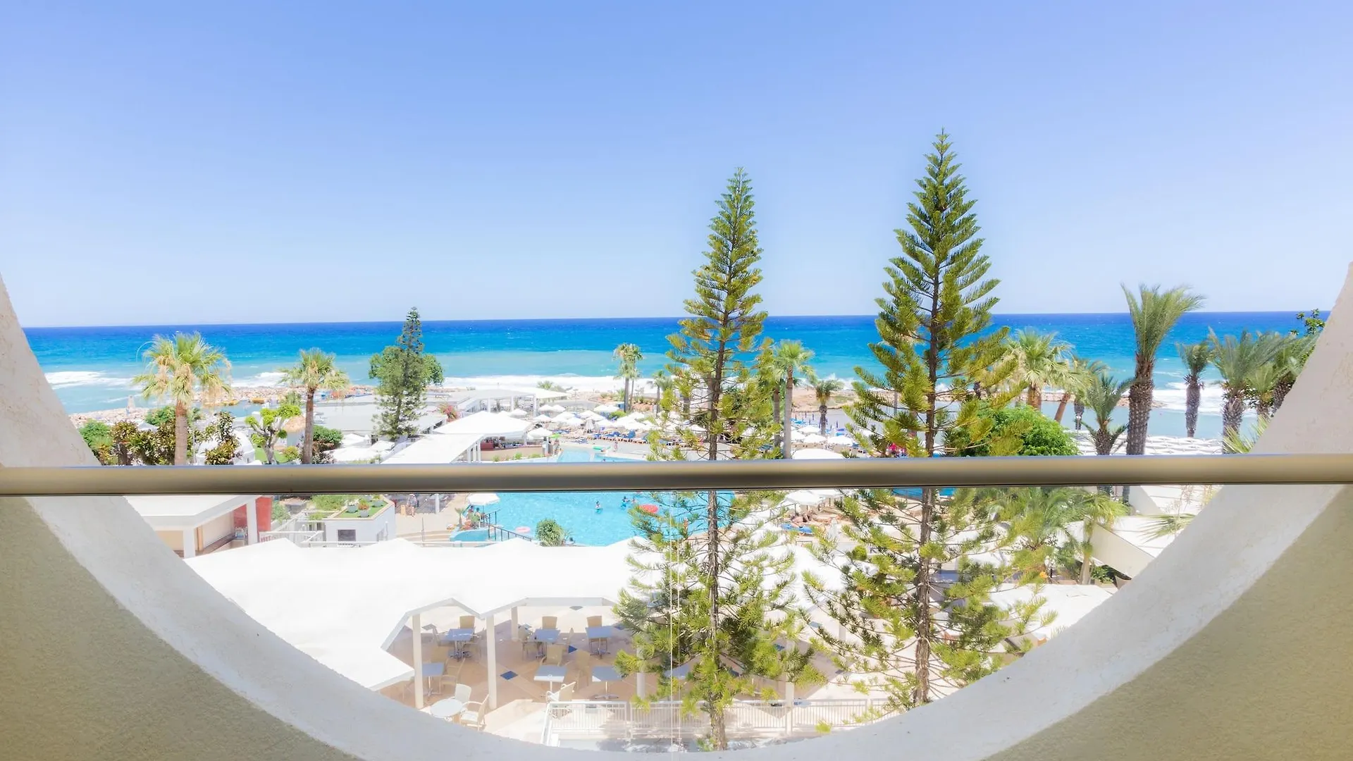 **** Resort Golden Coast Beach Hotel Protaras Cyprus