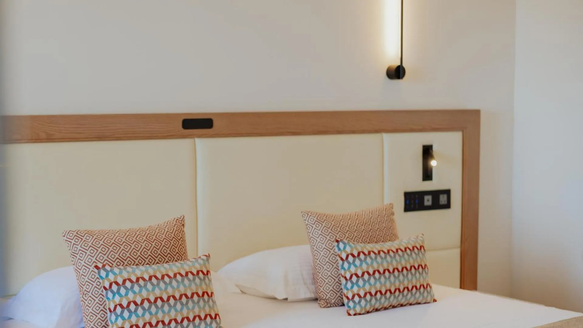 Golden Coast Beach Hotel Protaras 4*,